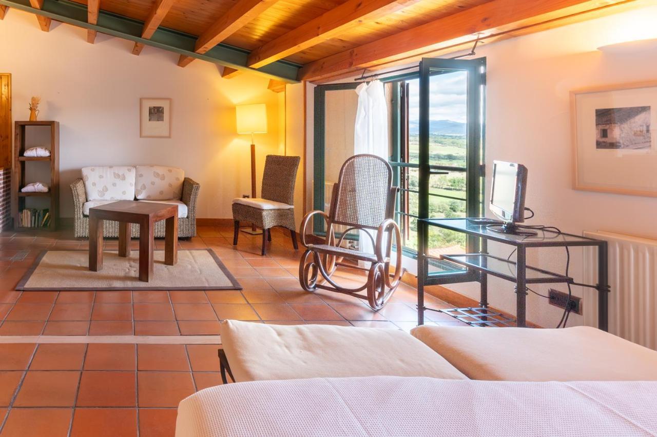 Hospederia El Arco Hotell Villavieja del Lozoya Eksteriør bilde
